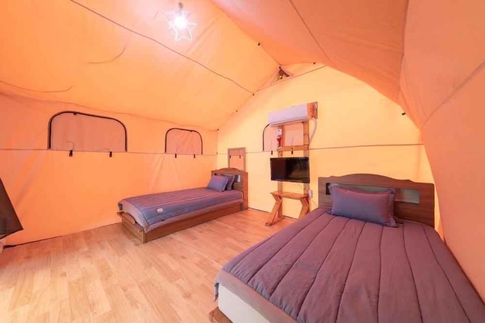 Inje Naerincheon Glamping Hotel Szoba fotó