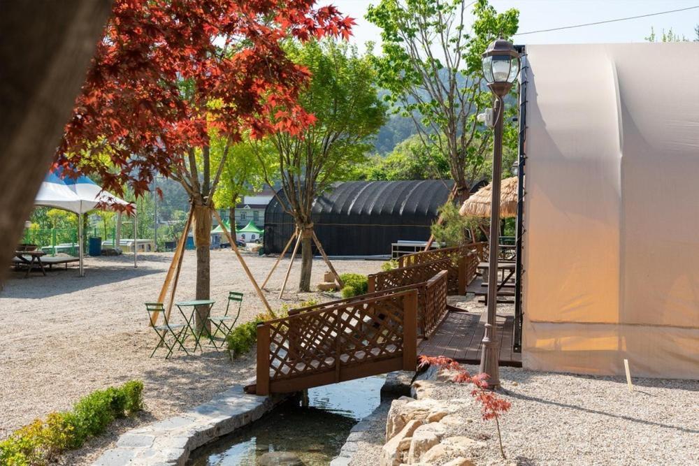 Inje Naerincheon Glamping Hotel Kültér fotó