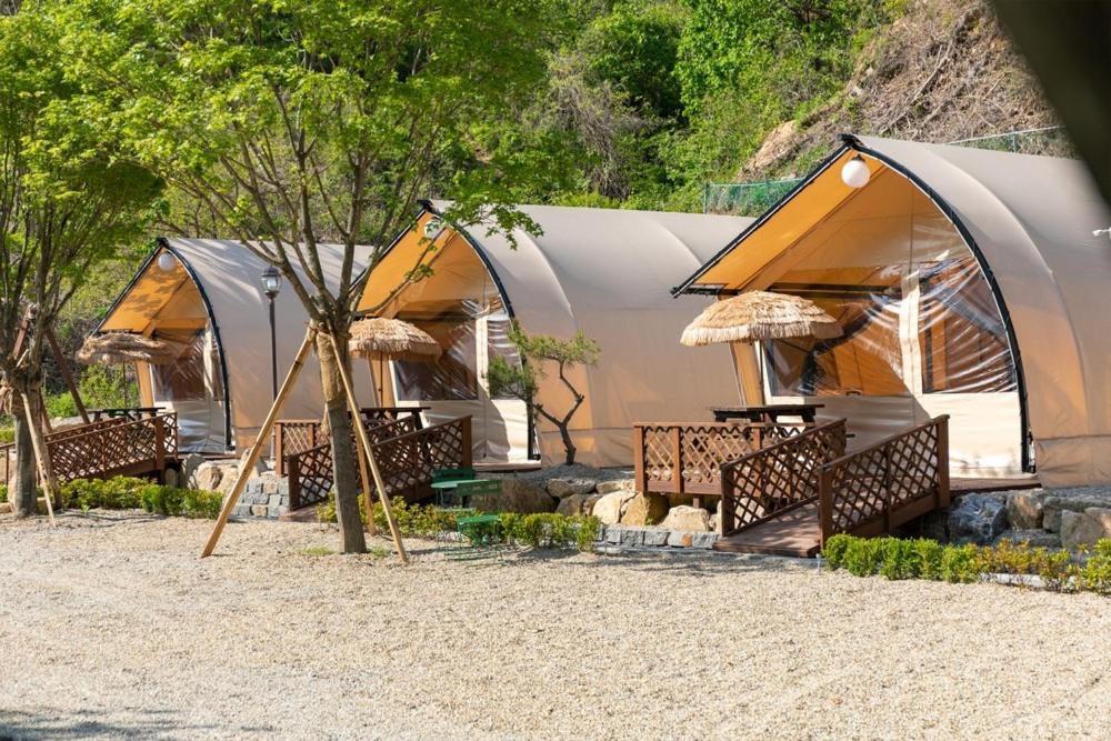 Inje Naerincheon Glamping Hotel Kültér fotó